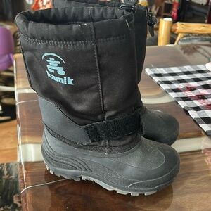 Boys kamik  winter insulted boots